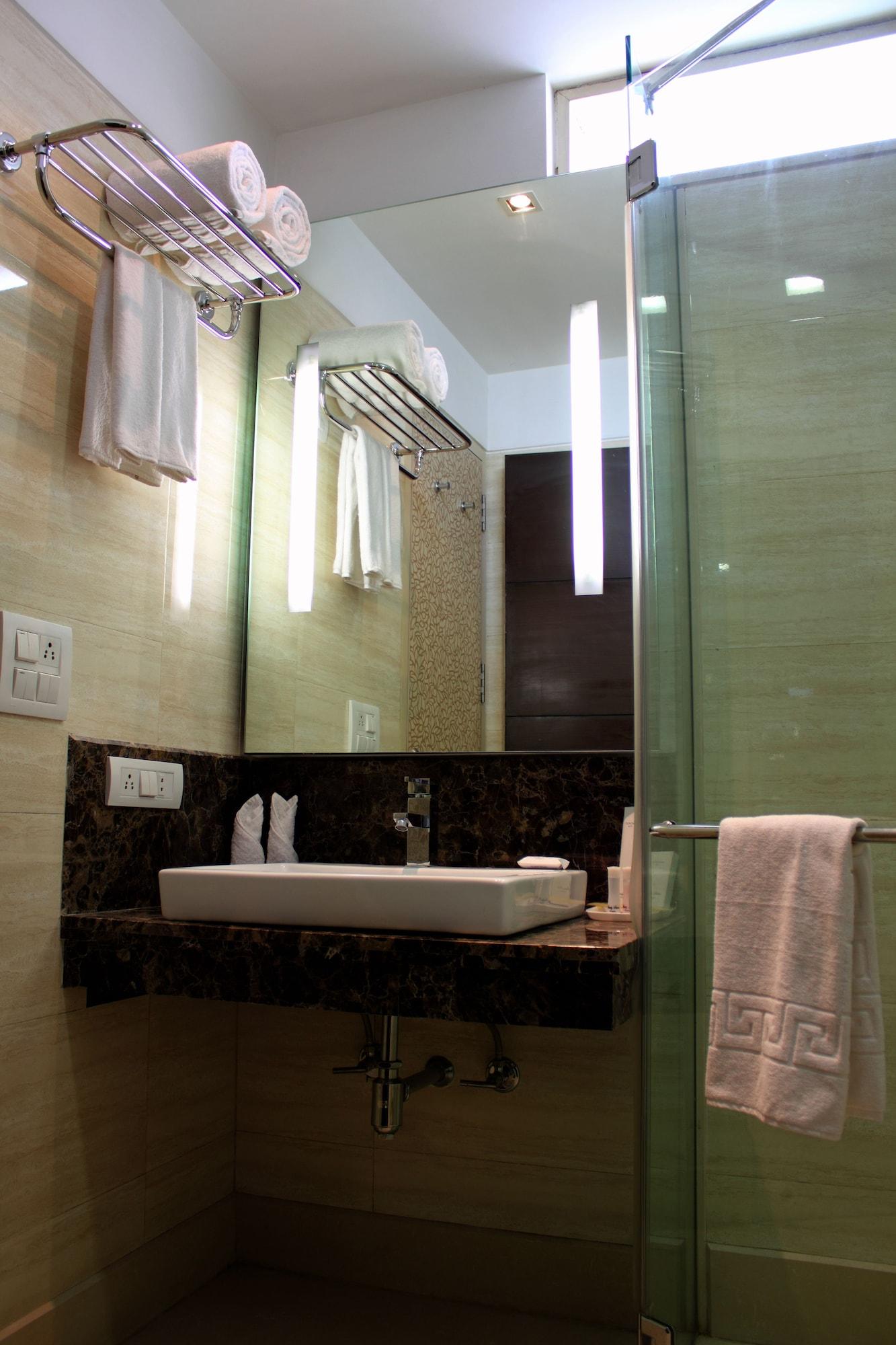 Stately Suites Mg Road Gurgaon Exterior photo